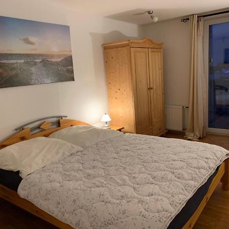 Sudstadt-Fewo Mit Grossem Balkon Nahe City Und Meer - Uber Den Dachern Von Whv Wilhelmshaven Buitenkant foto