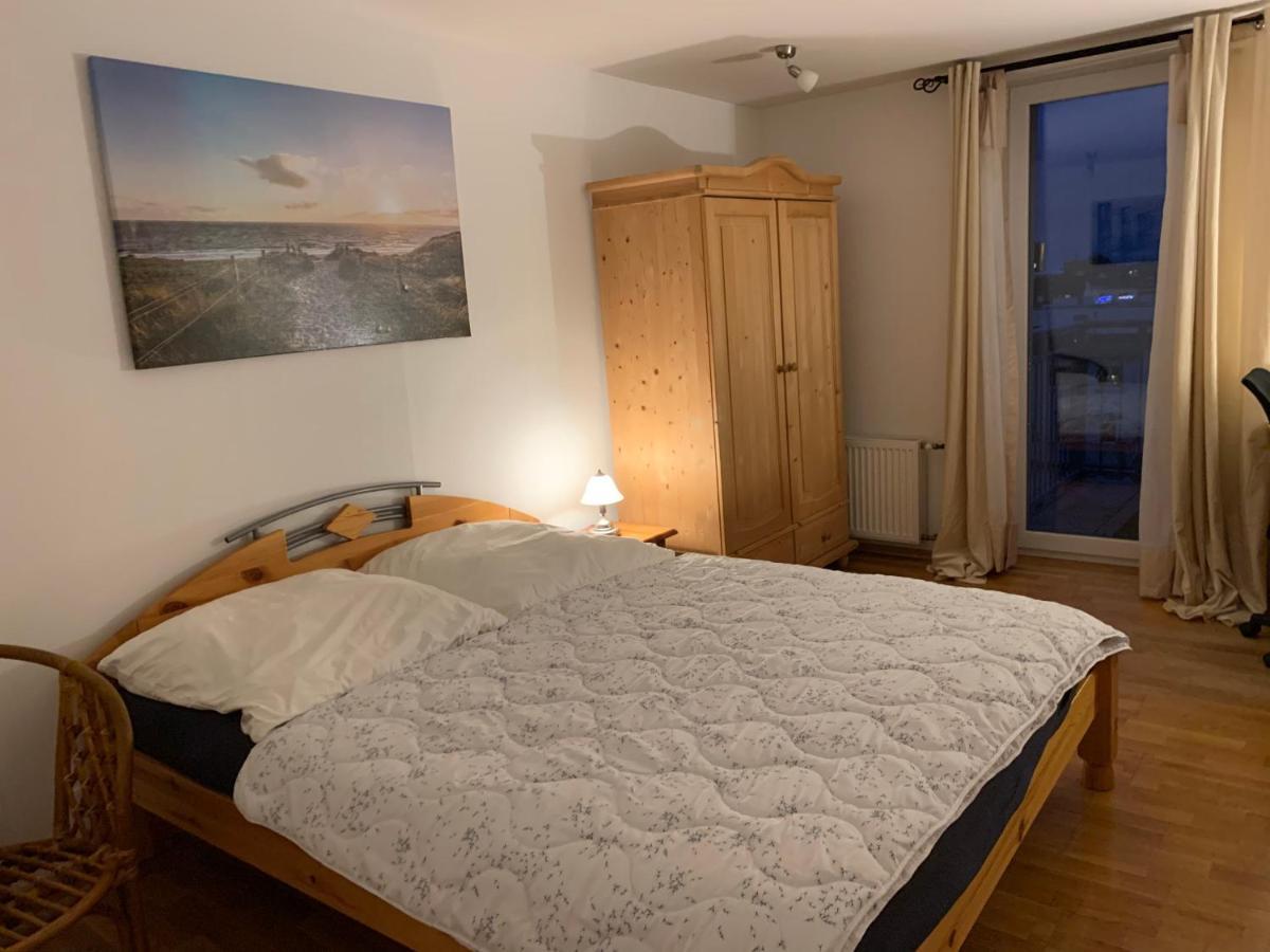 Sudstadt-Fewo Mit Grossem Balkon Nahe City Und Meer - Uber Den Dachern Von Whv Wilhelmshaven Buitenkant foto